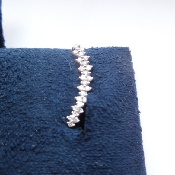 NEW Macy's Wrapped Love Diamonds Whit Gold Crawlers Stud Casual Earrings - Picture 3 of 11